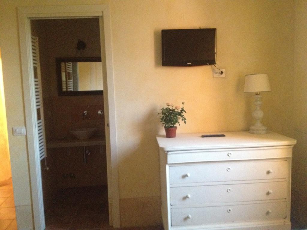 La Locanda Di Ortimino Montespertoli Habitación foto